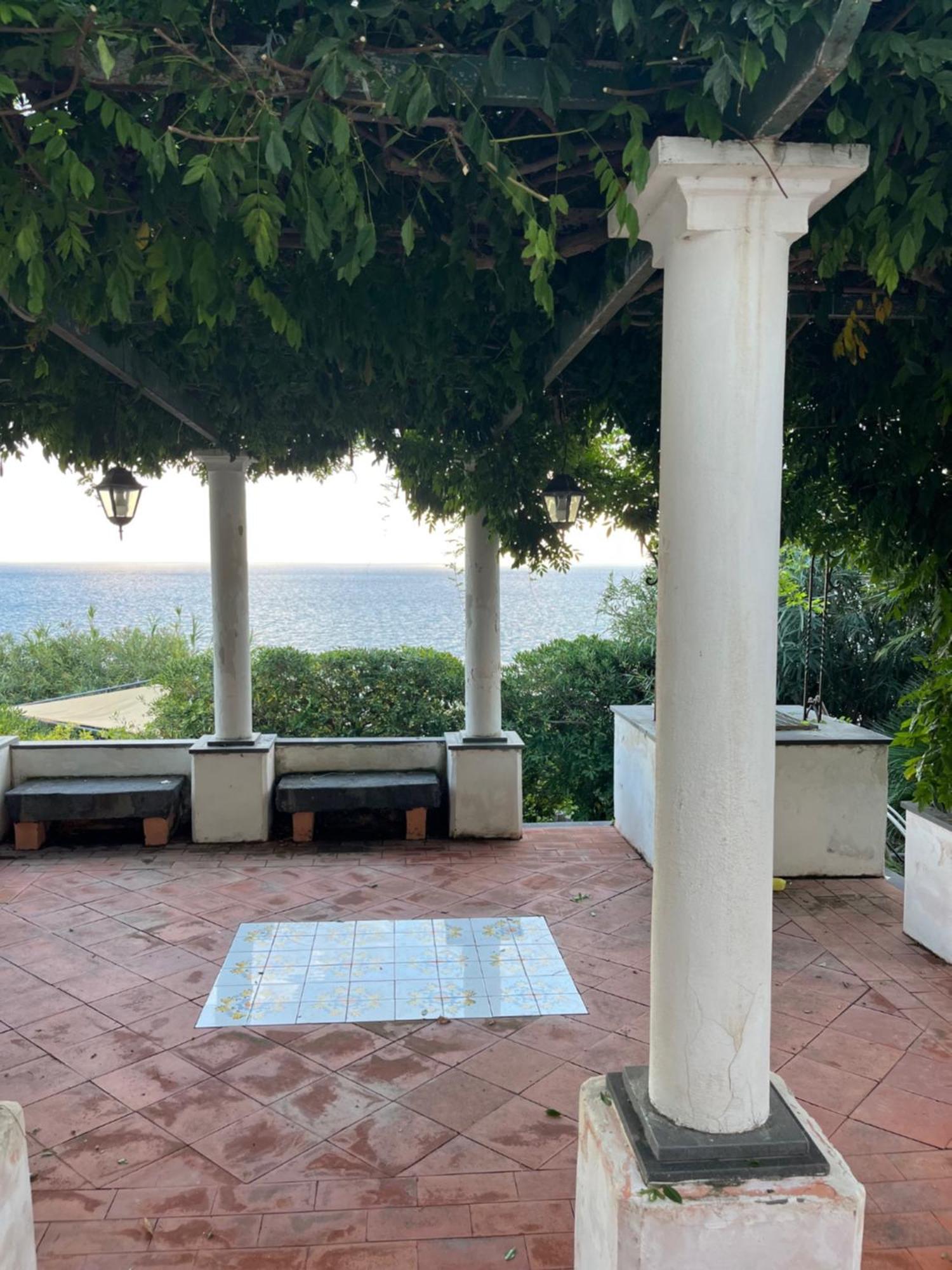 פרוסידה Villa Manni מראה חיצוני תמונה